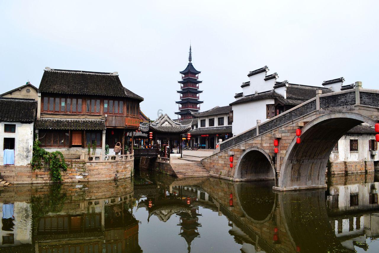 全县领导干部大会召开 传达学习市“两会”精神 奋力在加快建设现代化新重庆中展现新作为干出新气象